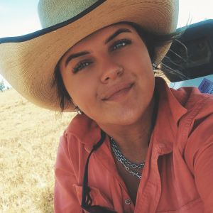 Zoe Hoyland Profile Picture